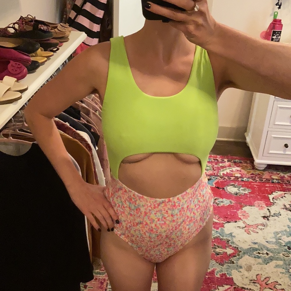 Tori Praver Dollboxx S underboob bikini